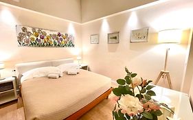 Cozy Santa Maria Novella Uffizi Duomo 2beds-2baths